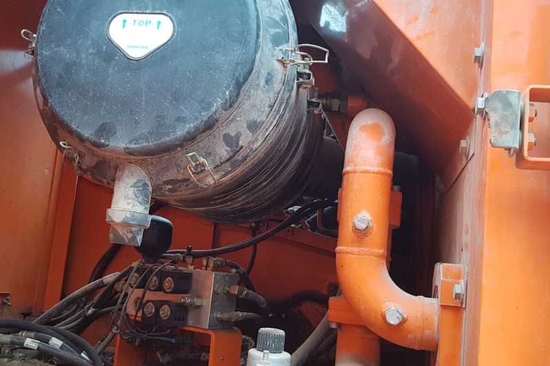 OmecoHub - Immagine DOOSAN D520LC
